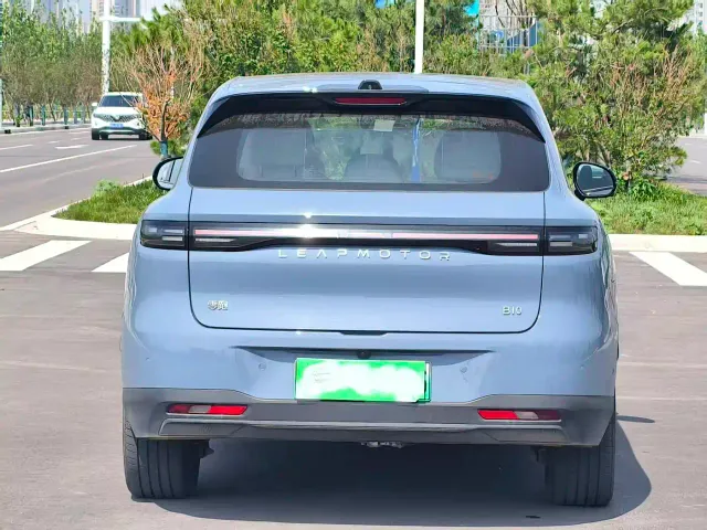 Leapmotor B10 — Фото автомобиля 4
