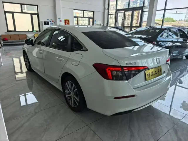 Honda Civic — Фото автомобиля 5