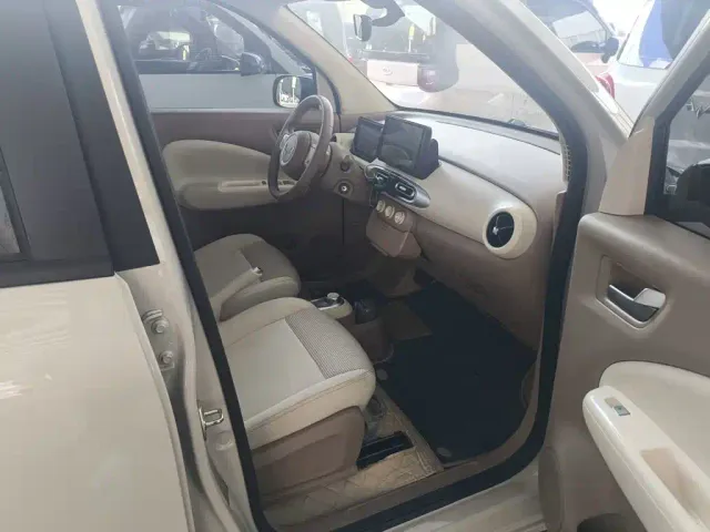Wuling Hongguang Mini EV — Фото автомобиля 10