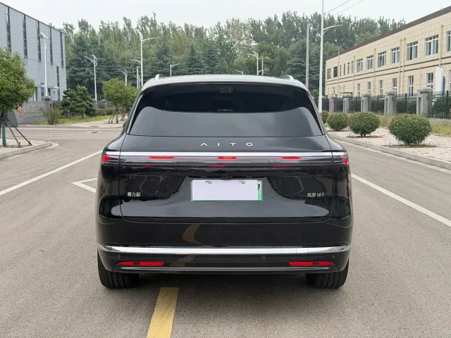 Aito M7 — Фото автомобиля 5