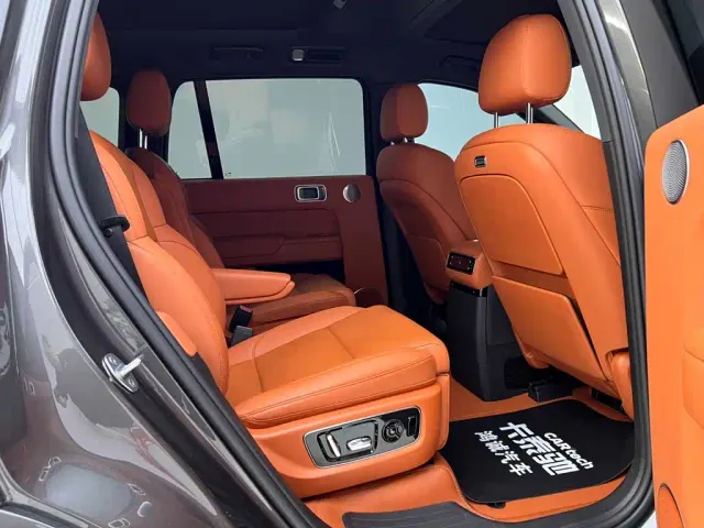 Li Auto L9 — Фото автомобиля 19