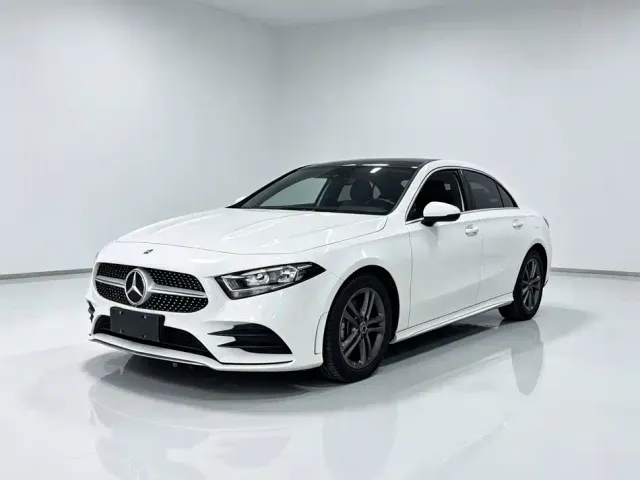 Фотография автомобиля — Mercedes-Benz A-Class