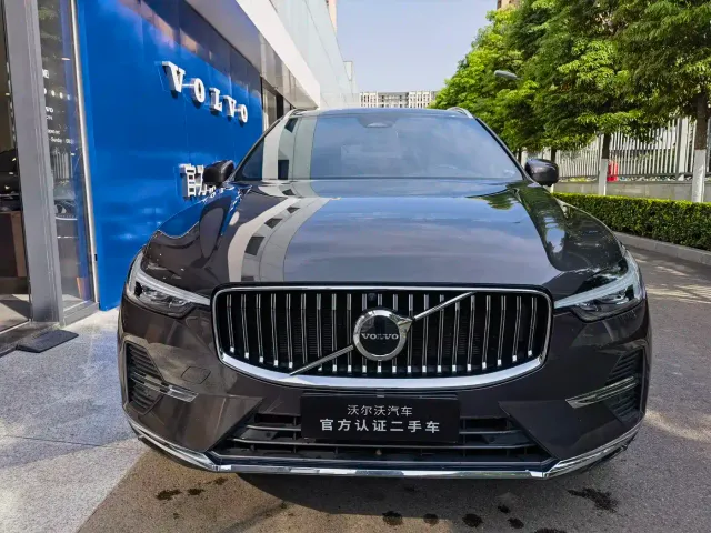 Volvo XC60 — Фото автомобиля 2