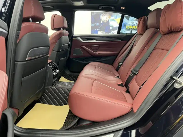BMW 5 Series — Фото автомобиля 20