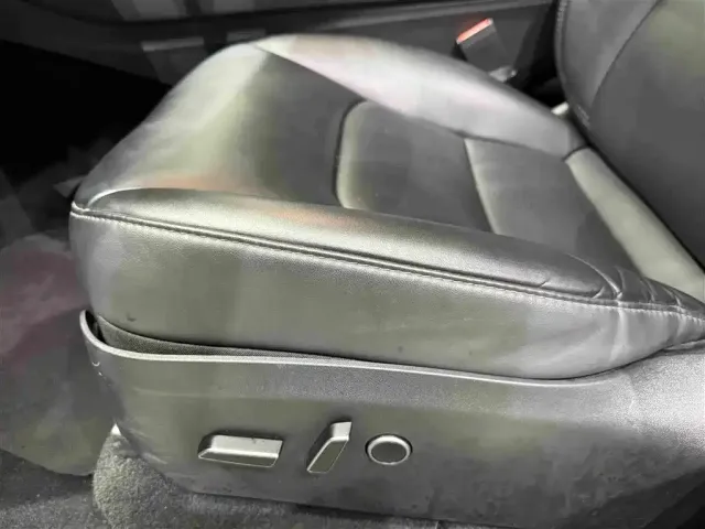 Tesla Model Y — Фото автомобиля 22