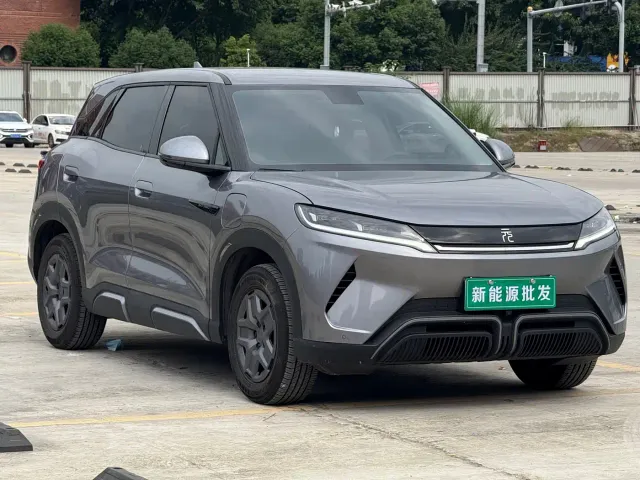 BYD Yuan UP — Фото автомобиля 3