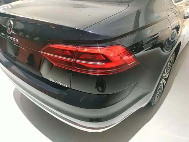 Volkswagen Phideon — Фото автомобиля 7