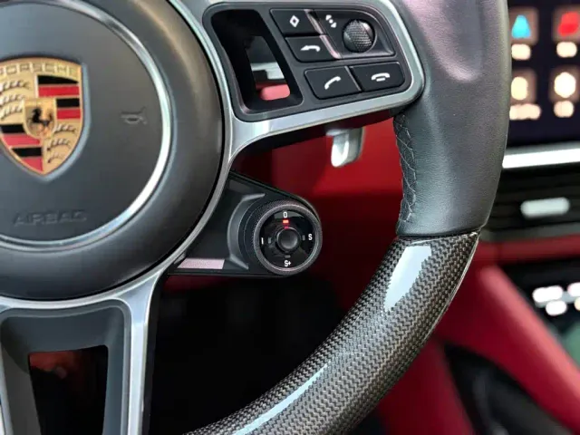 Porsche Cayenne — Фото автомобиля 30