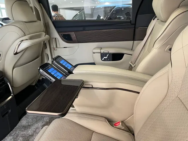 Toyota Vellfire — Фото автомобиля 16