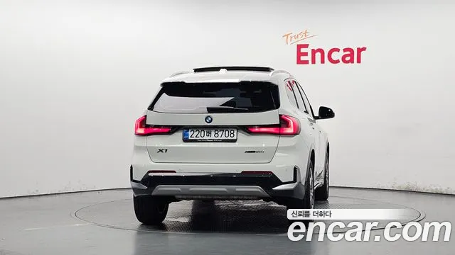 BMW X1 — Фото автомобиля 3