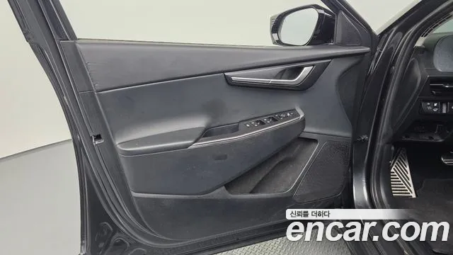 Kia EV6 — Фото автомобиля 24