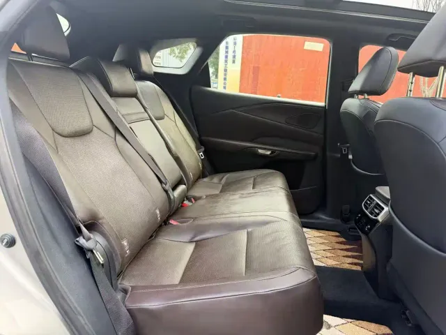 Lexus RX — Фото автомобиля 7
