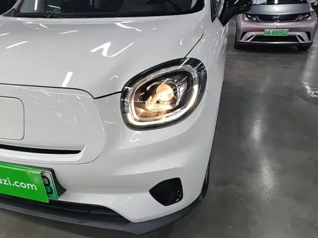 Leapmotor T03 — Фото автомобиля 23