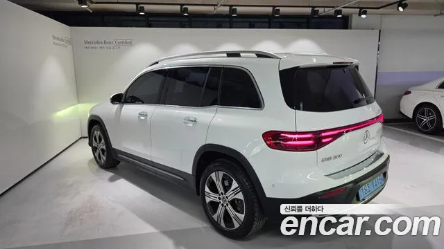 Mercedes-Benz EQB X243 — Фото автомобиля 3