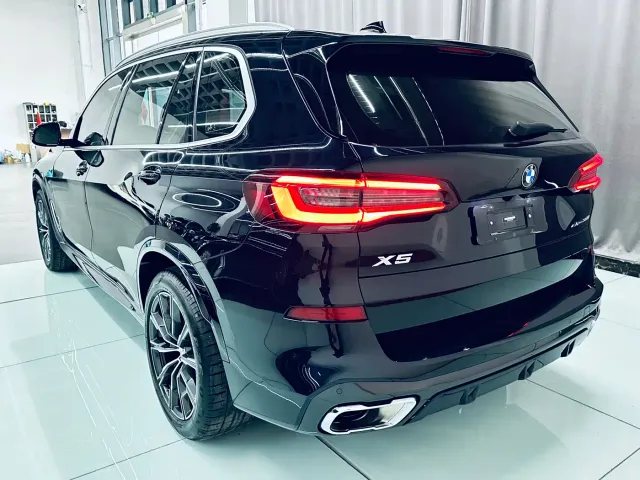 BMW X5 — Фото автомобиля 4