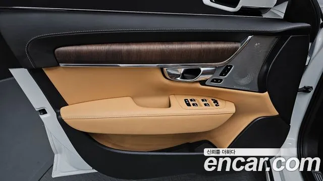 Volvo S90 — Фото автомобиля 13