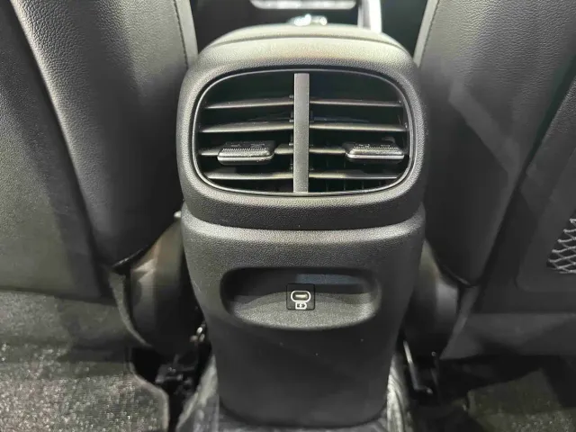 Hyundai Elantra — Фото автомобиля 13
