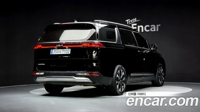 Kia Canival Carnival 4 поколение Дизель 9 мест Signature — Фото автомобиля 2
