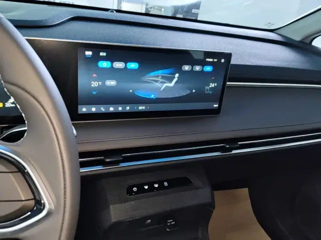 Maxus Dajia 7 — Фото автомобиля 12
