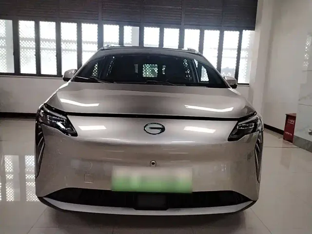 GAC Aion Y — Фото автомобиля 2