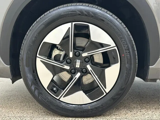Geely Galaxy E5 — Фото автомобиля 9