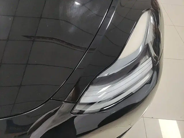 Tesla Model Y — Фото автомобиля 23