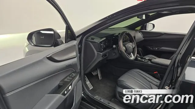 Lexus NX NX450h+ 2nd Gen — Фото автомобиля 10