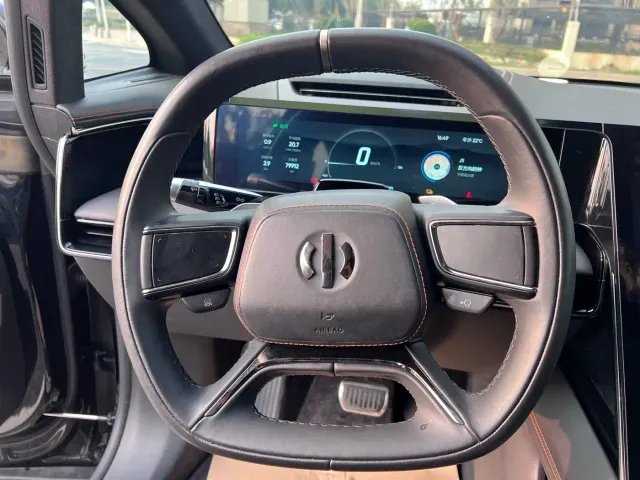 HiPhi HiPhi X 2021 Flagship Edition 6-Seater — Фото автомобиля 9