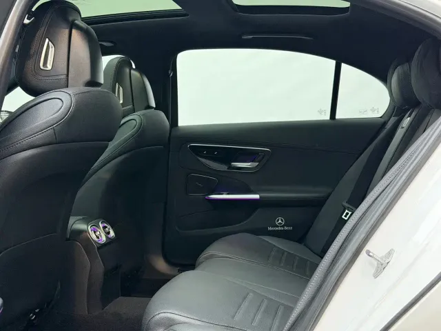 Mercedes-Benz C-Class — Фото автомобиля 8