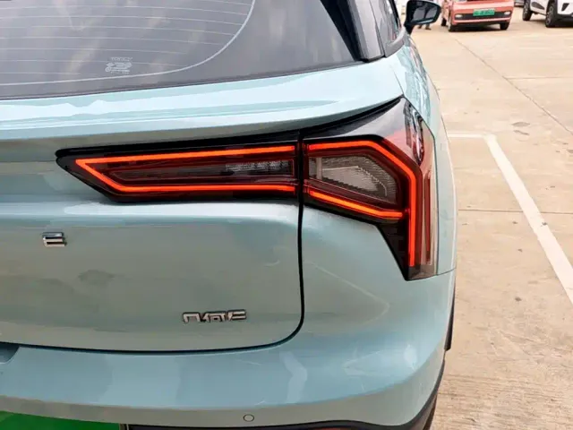 Geely Geometry E Firefly — Фото автомобиля 7