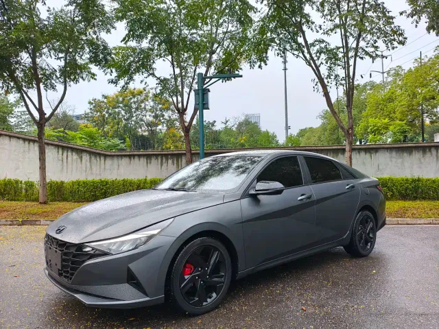 Фотография автомобиля — Hyundai Elantra