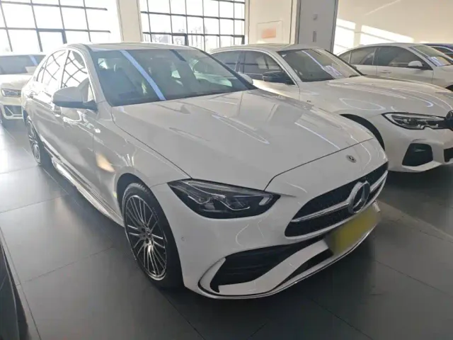 Mercedes-Benz C-Class — Фото автомобиля 3