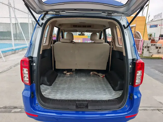 Wuling Hongguang — Фото автомобиля 8