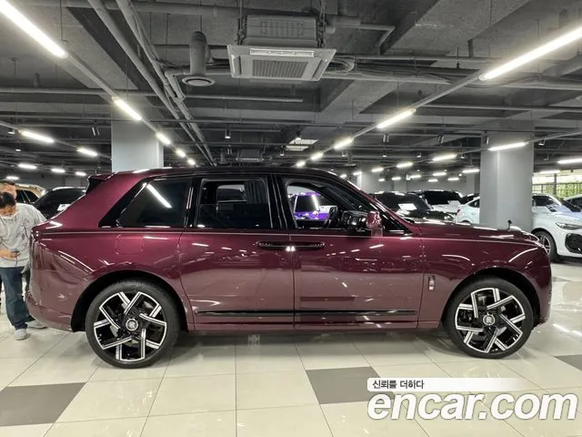 Rolls-Royce Cullinan — Фото автомобиля 2