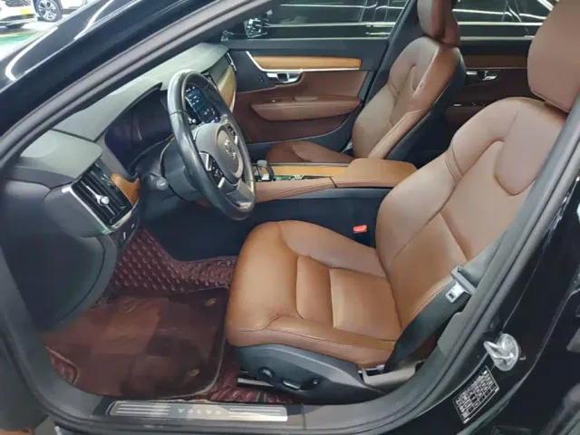 Volvo S90 — Фото автомобиля 14