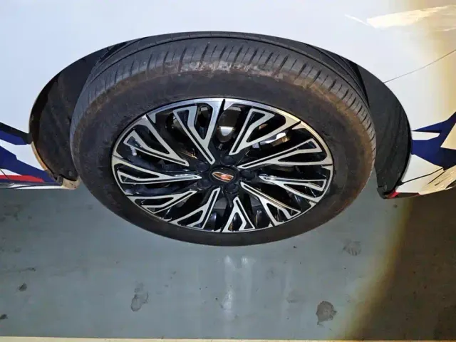 Hongqi H5 — Фото автомобиля 6