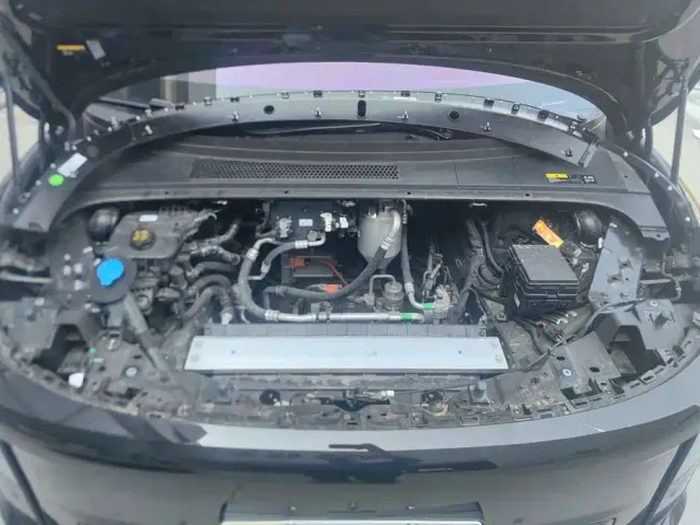 Li Auto i6 — Фото автомобиля 10