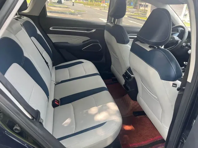 Geely Emgrand — Фото автомобиля 6