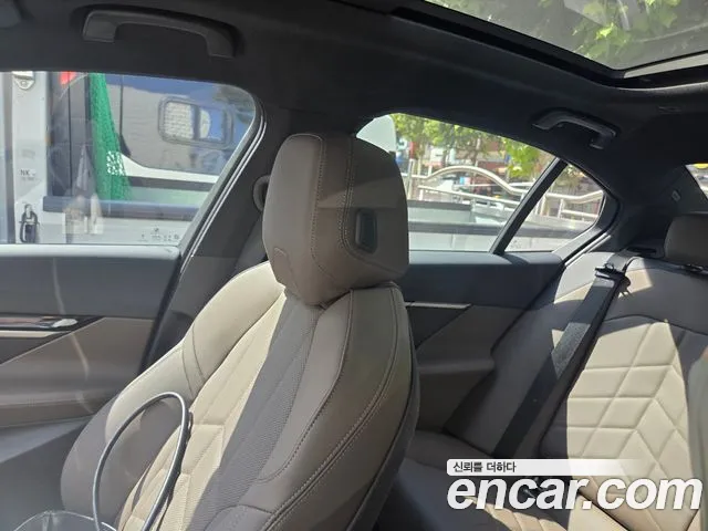 BMW 5 Series G60 — Фото автомобиля 6