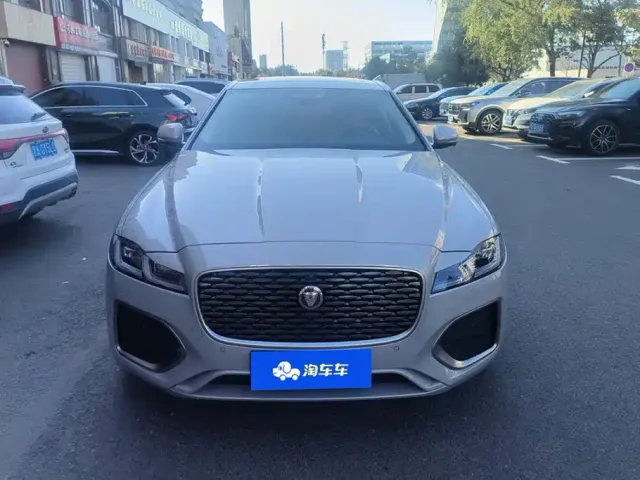 Jaguar XFL — Фото автомобиля 2