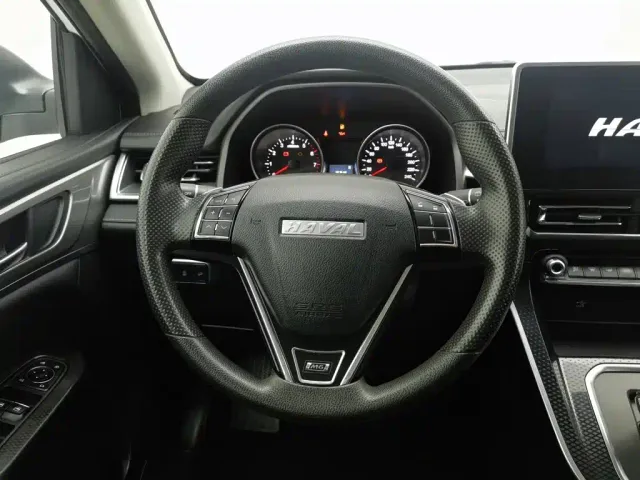Haval M6 — Фото автомобиля 11