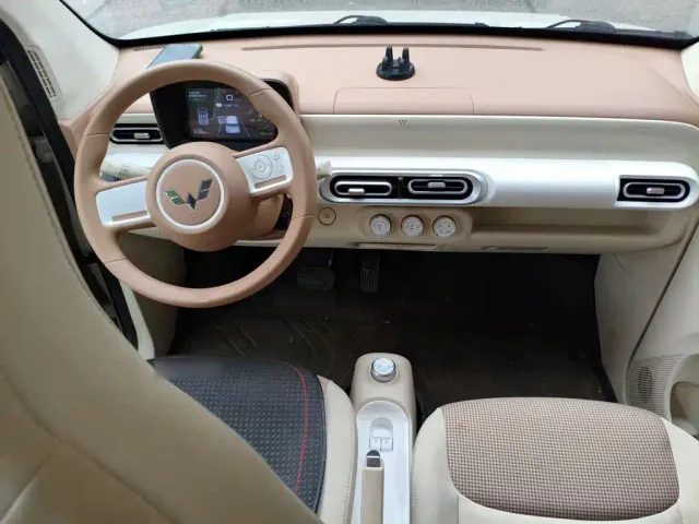 Wuling Hongguang Mini EV — Фото автомобиля 5