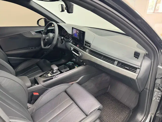 Audi A4L — Фото автомобиля 14