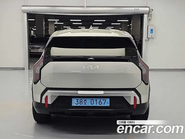 Kia EV3 — Фото автомобиля 3