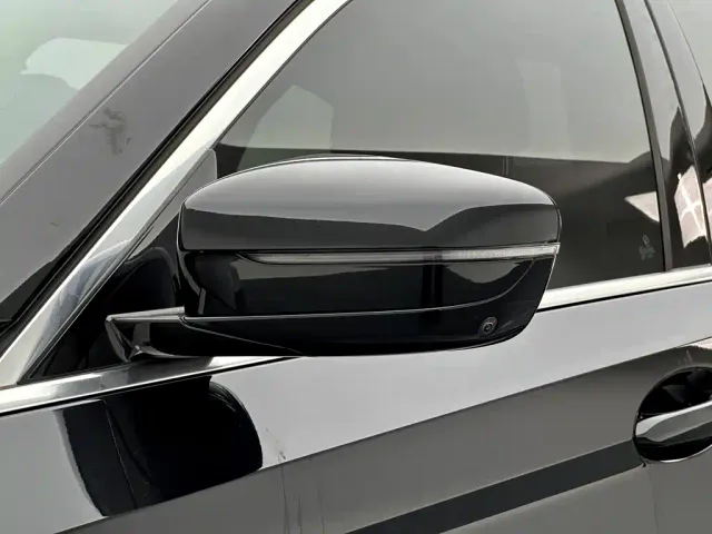 BMW 5 Series — Фото автомобиля 13