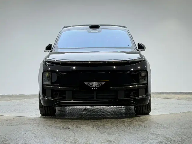 Li Auto L9 — Фото автомобиля 2