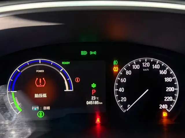 Honda Odyssey — Фото автомобиля 12