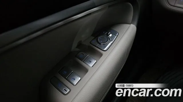 Genesis G70 — Фото автомобиля 29