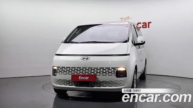 Hyundai Staria Staria Tourer 11 мест — Фото автомобиля 3