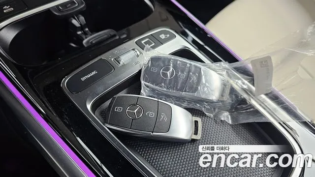 Mercedes-Benz EQB — Фото автомобиля 15